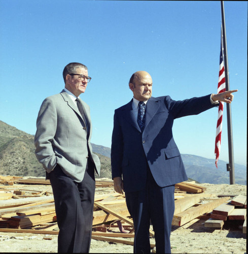 Clint Murchison and M. Norvel Young touring Brock House construction, 1973