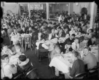 Los Angeles Newsboys' Club serves Christmas dinner, 1934