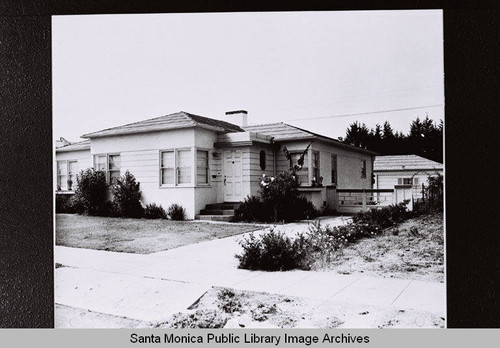 Douglas Aircraft Company employee housing, a Sunset Park home in Santa Monica during World War II