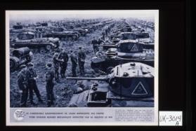 Ce formidable rassemblement de chars represente une partie d'une division blindee Britannique inspectee par sa Majeste le Roi