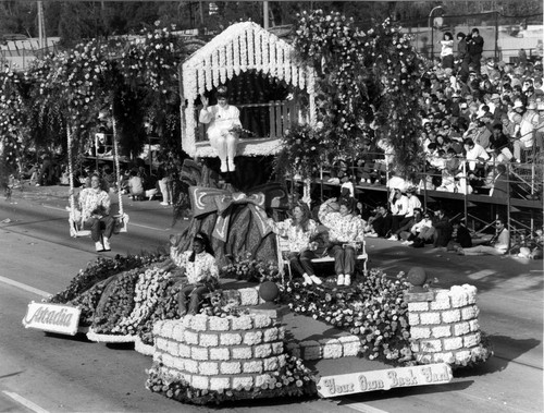 Pasadena Tournament of Roses Parade--Arcadia Float, 1992, "Your Own Back Yard"