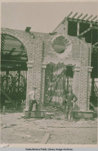 Construction of the Pacific Palisades Business Block