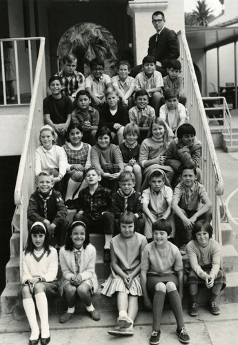 Avalon Schools, Mr. Felkley's fourth and fifth grade class, 1967-1968, Avalon, California (front)
