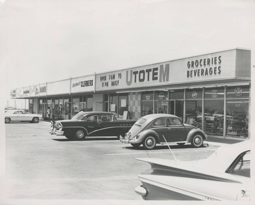 UTOTEM groceries on Cerritos near Valley View, Cypress, before 1968