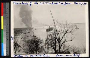 Bombing of ship on Yangtze River near Wuhu, China, 1937