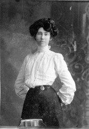 Carolyn Gordon Worthley, Fowler, Calif., ca 1911