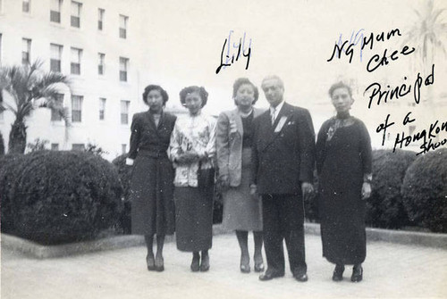 Group photo consisting of Lily Chan and Ng Mun Chee in the middle