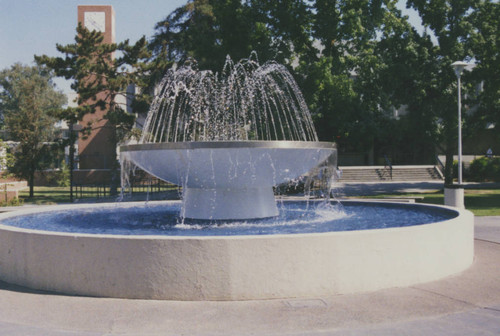 New campus-Memorial Fountain-0039