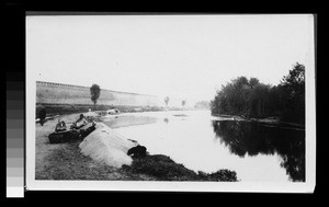 River flowing outside city wall,Chengdu, China, ca.1900-1920