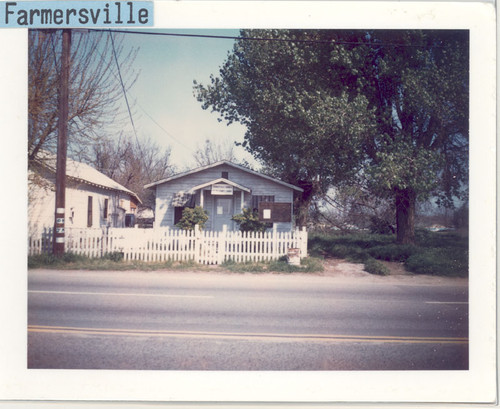 Farmersville, Calif., Public Library, 1973