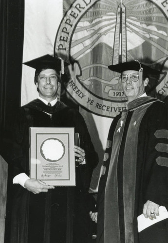 Arthur M. Southam receiving the Distinguished Alumnus Award
