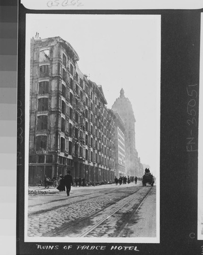 Ruins of Palace Hotel. [Market and New Montgomery Sts. Call Building in distance.]