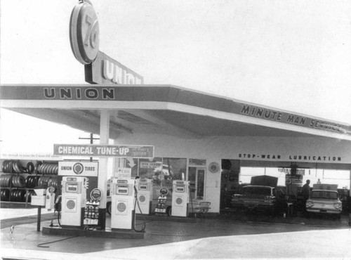Laguna Beach Union 76 Station