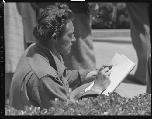 Art show, Union Square. [San Francisco.] [negative]