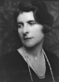 Mrs. Leon L. [Elizabeth] Roos
