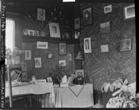 424 N. Catalina Ave., Pasadena. Sept. 10--'15. [Residential interior.] [negative]