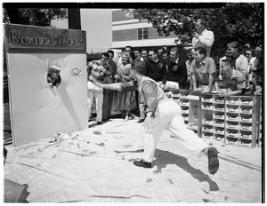 University of Southern California pie tossing auction (Trojan Chest Drive), 1953