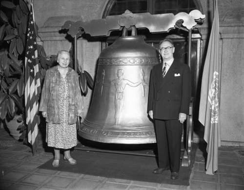 Freedom Bell ceremony, Mission Inn