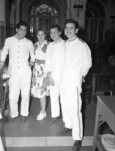 Dining room server and bussers, Mission Inn