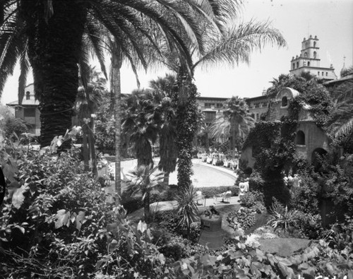 Swimming and Diving Contest, Mission Inn