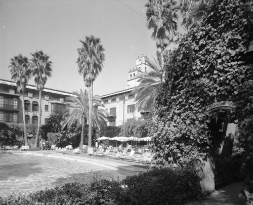 Swimming pool, Mission Inn