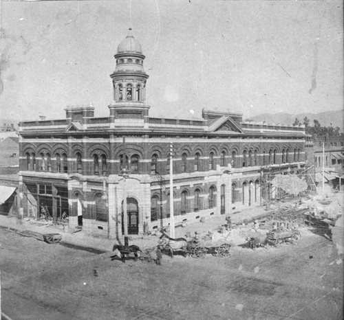 Evans Building under construction