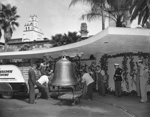 Freedom Bell ceremony, Mission Inn