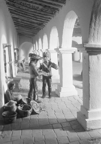 California Colonial diorama, Mission Inn