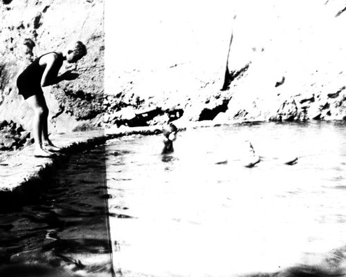 Hutchings children at Arch Beach