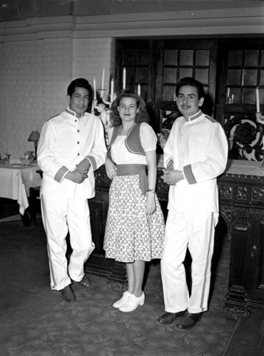 Dining room server and bussers, Mission Inn