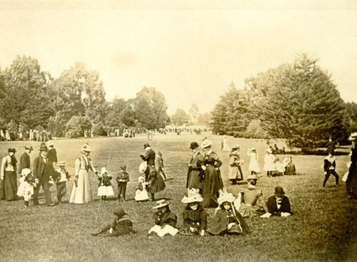 [Unidentified group of people in a field in Golden Gate Park]