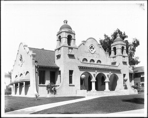 Exterior view of the Riverside Public Library, ca.1910