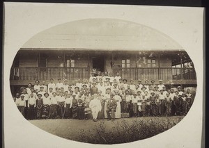Deutsche Schule in Bonango. Br. Ebding