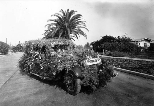Owensmouth Women's Club's entry in Armistice Day Parade, 1929