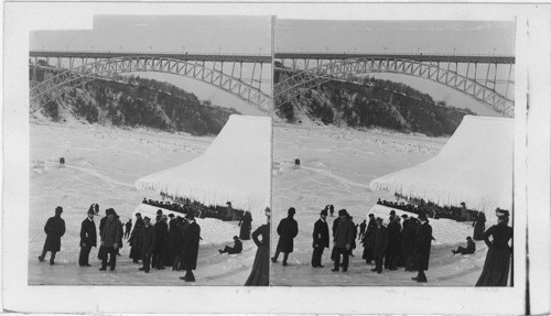 New Arch Bridge. A winter scene in Niagara Falls. New York
