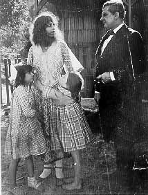 Actors Beatriz Michelena and Andrew Robson and two girls