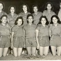 Women's Hispanic Softball Team
