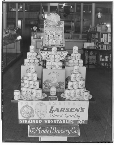 Model Grocery Company baby food display, 60 West Colorado, Pasadena. 1934