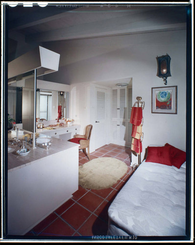 Pace Setter House of 1961 [Halff, Hugh, residence]. Dressing room