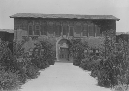 Old campus-Administration building-0099
