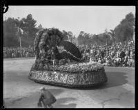Float commemorating the Trojans football team in float in the Tournament of Roses Parade, Pasadena, 1930