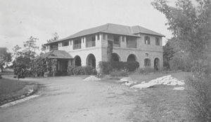 Fra Den Teologiske Præsteskole (UTC), Bangalore, Sydindien 1923. Missionærparret Hans H. Bjerrum og Emilie Bjerrums bolig