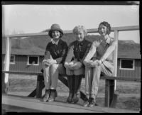 Rochelle Hudson, Violet Carpenter and De Vere West at a stable, Los Angeles, 1931