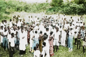 Gathering and missionaries, Congo, ca. 1920-1930