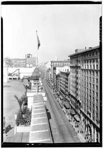View of Broadway looking north from Eighth Street showing Morosco Theatre building at right, Los Angeles