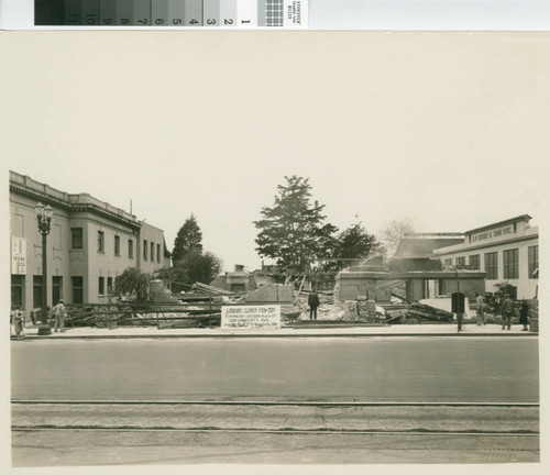 Berkeley Public Library, demolition of Carnegie building