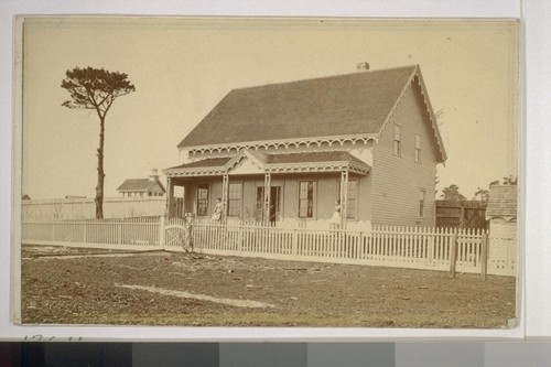 Capt. Lansing's residence and Freemason's Hall in background