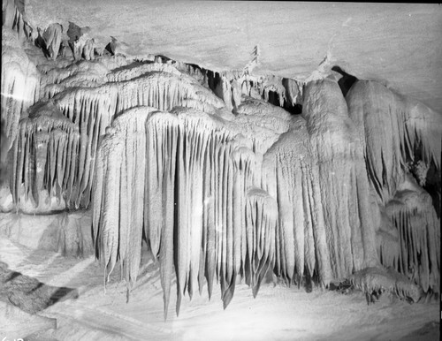 Crystal Cave, Drapery Formations in the Big Room, Interior Formations