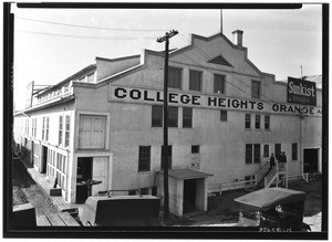 College Heights Orange processing plant, Claremont, ca.1910