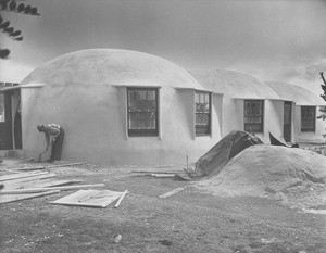 Exterior view of architect Wallace Neff's experimental bubble houses in Los Angeles, ca.1940-1949